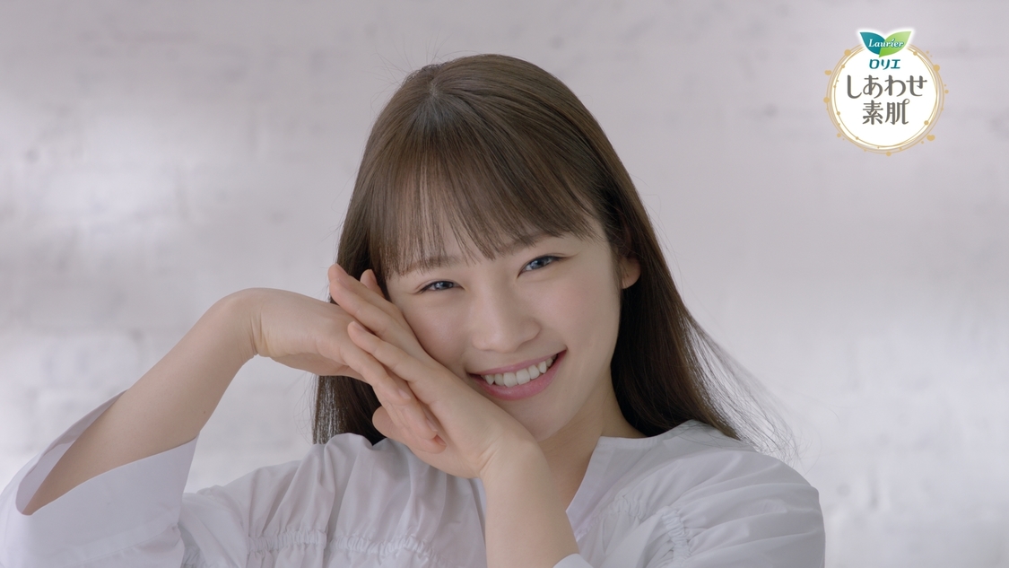 川栄李奈『ロリエ しあわせ素肌』新TVCMより