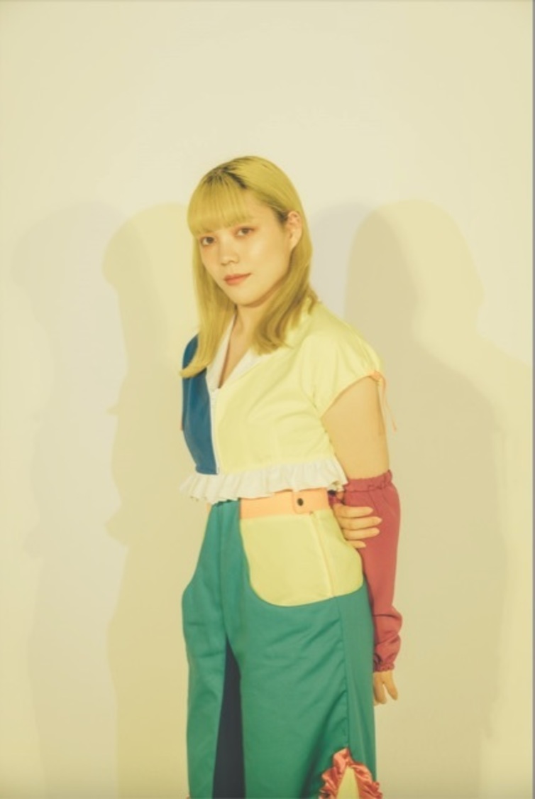 メジルシキイロ