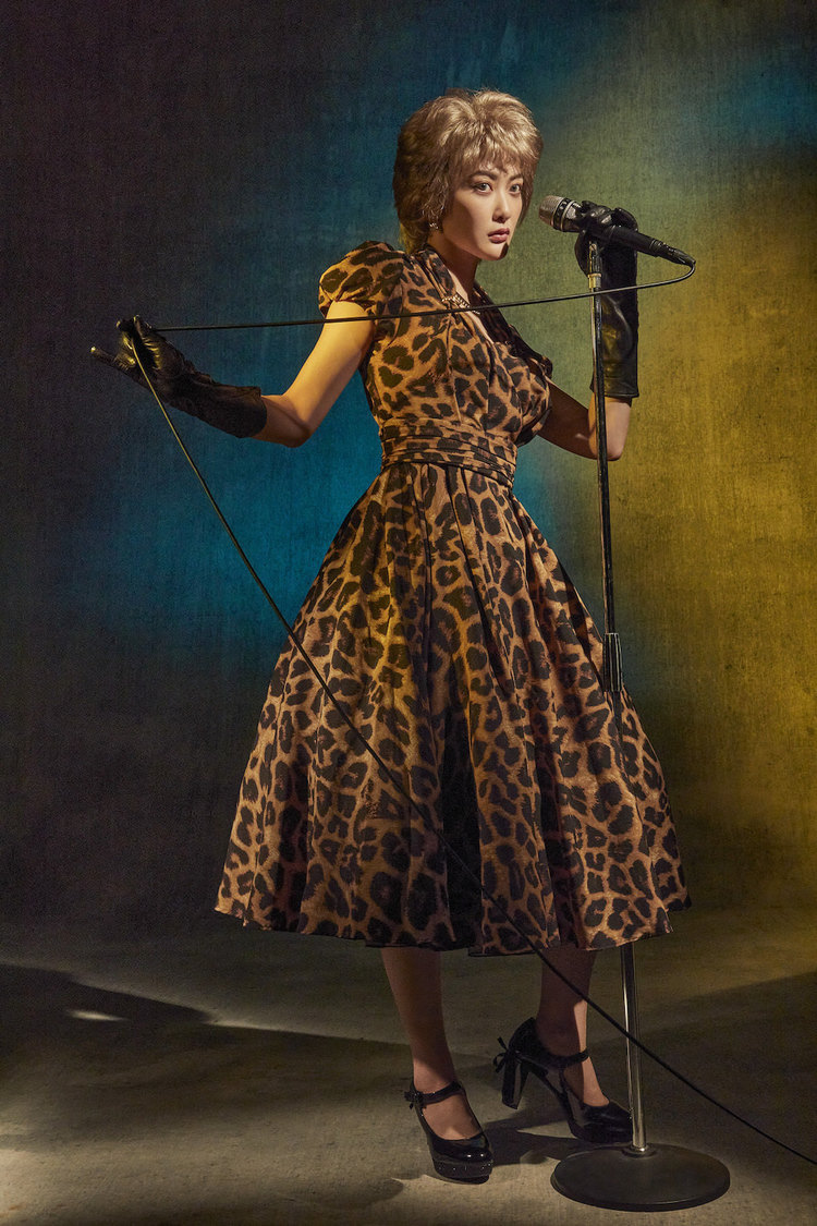 ⻑屋晴子（緑⻩色社会）／エタ・ジェイムス役（撮影：Leslie Kee）