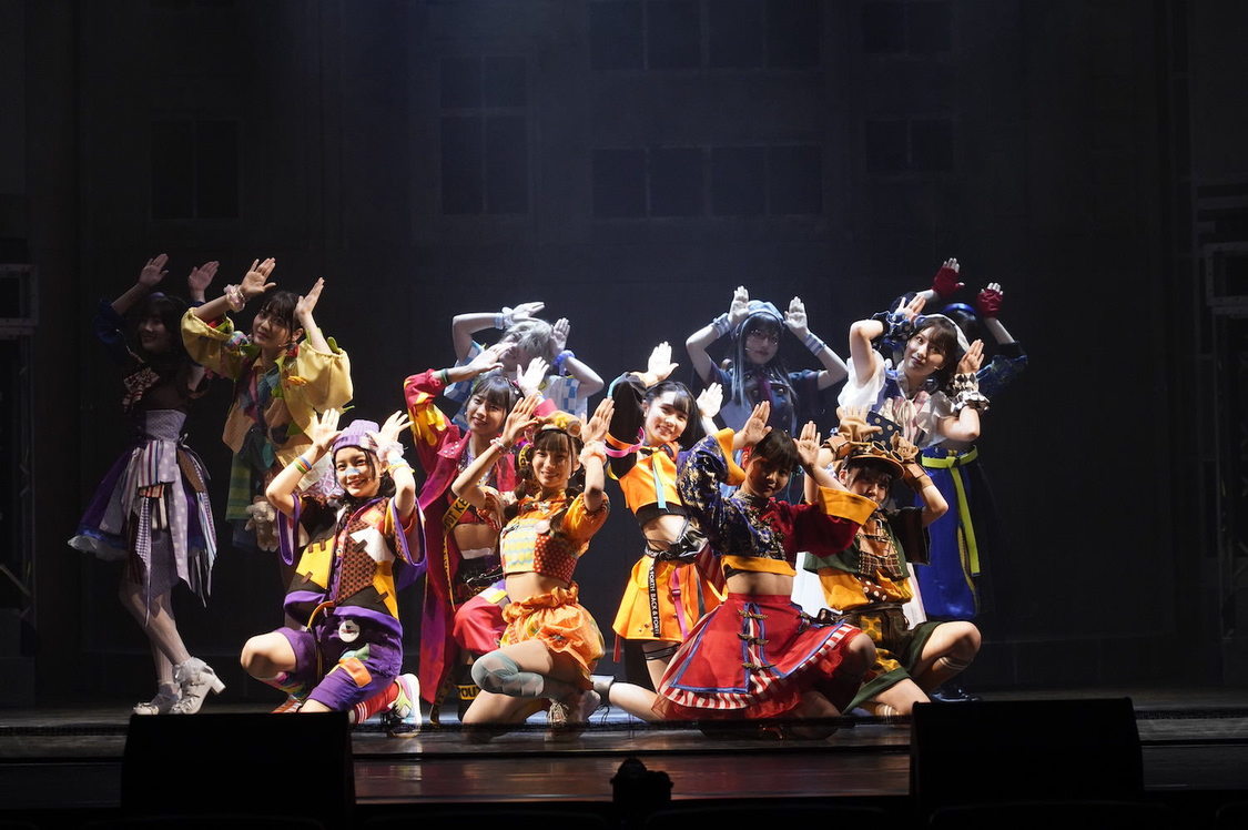 舞台＜「ネコにマタタビ、アキバにレインボウ」～この夏、虹の彼方へ旅にでる～＞