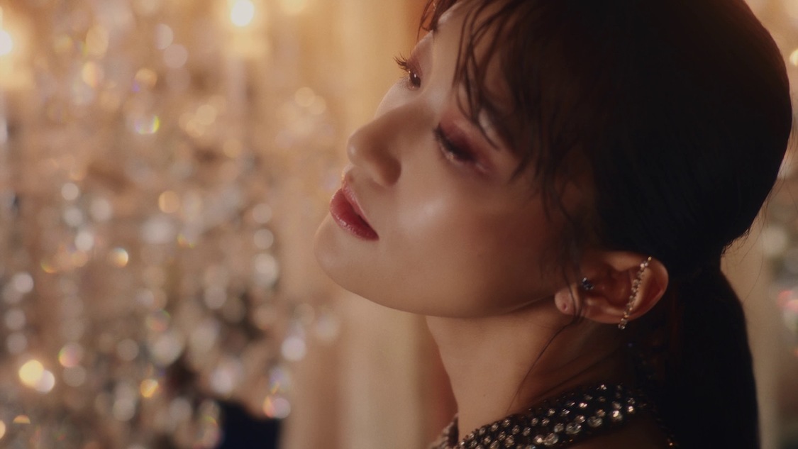 茜屋日海夏「Queens Bluff」MV場面写真