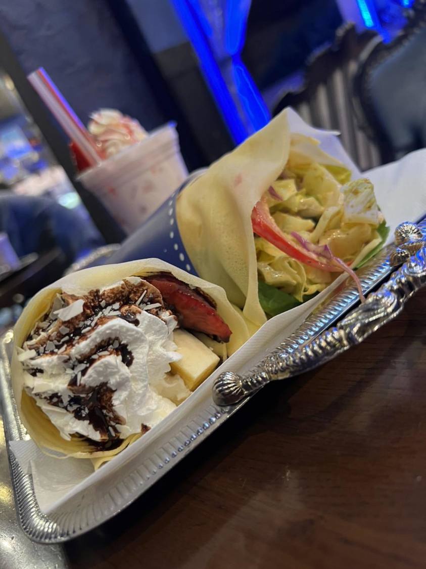 実は、クレープが大好物なんです。ちゃんとアイドルっぽくて可愛いでしょ。