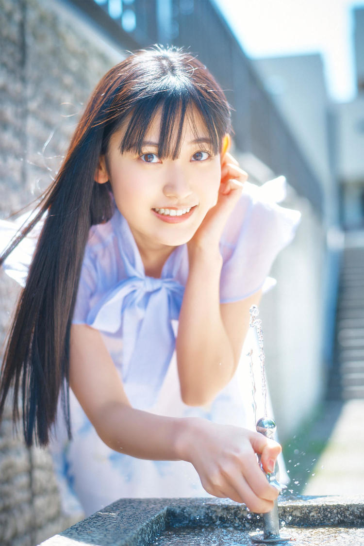 『SPA!デジタル写真集 林田百加「ハイレグな彼女」』 より