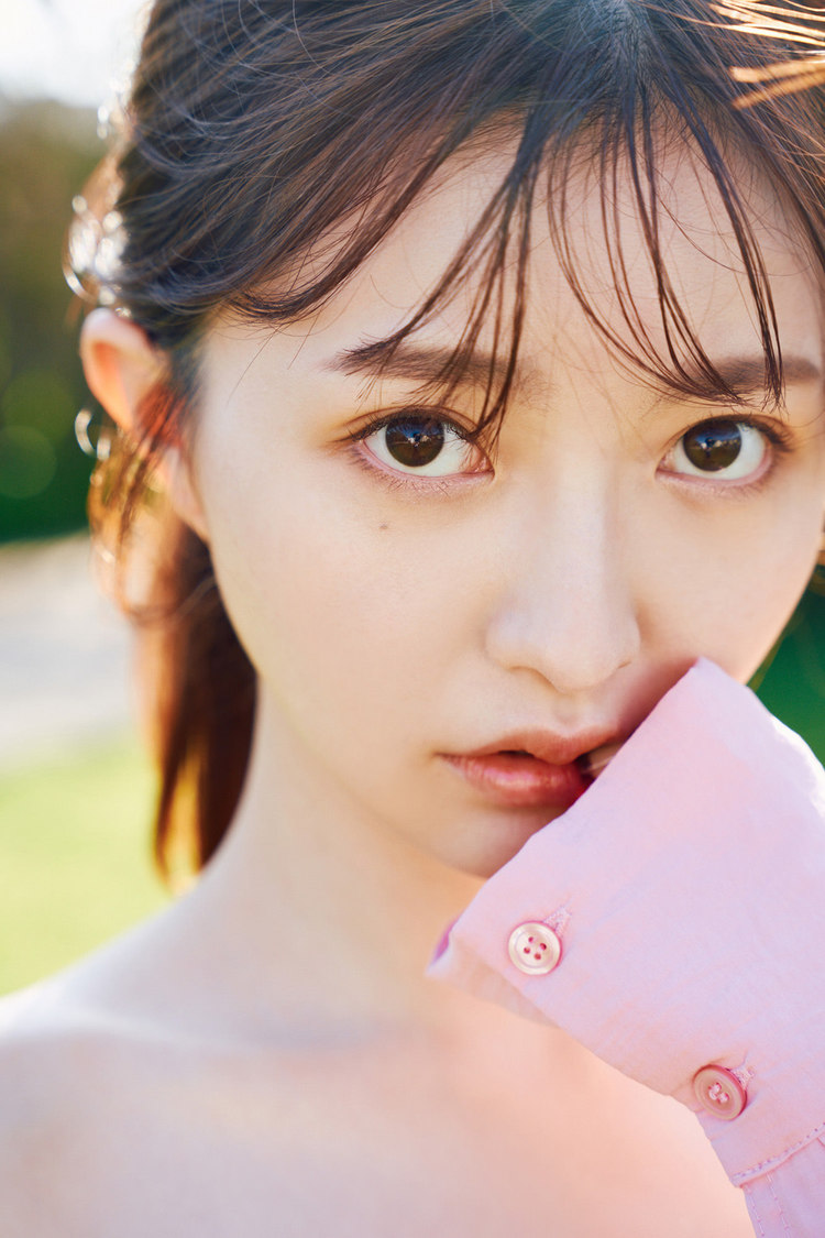 デジタルフォトブック『橋本萌花 真夏のガールフレンド』より