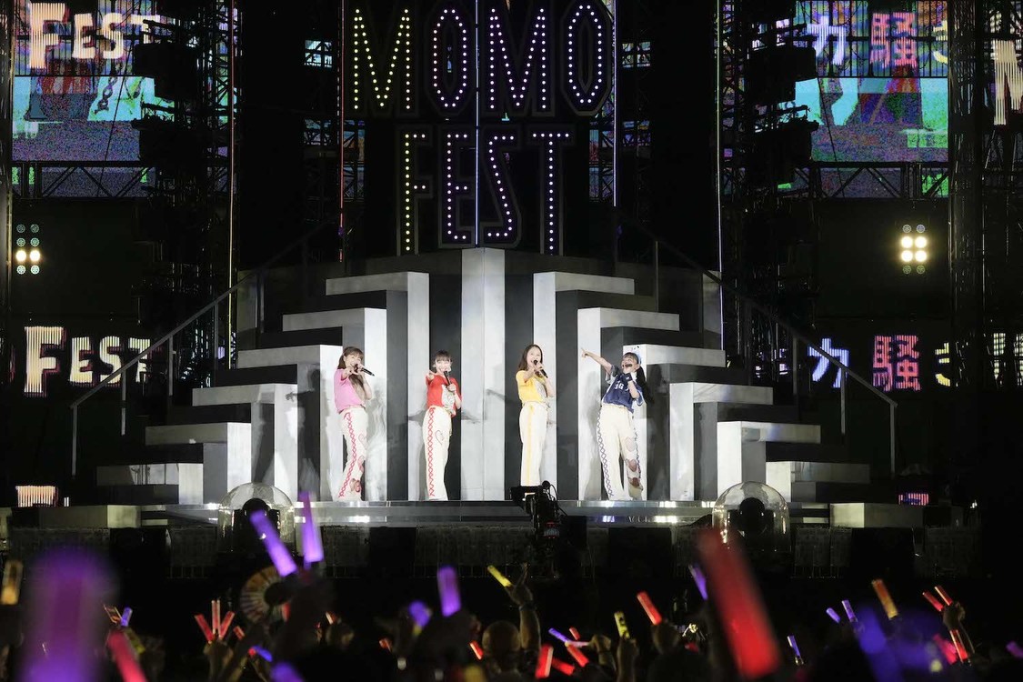 ＜ももクロ夏のバカ騒ぎ2022 -MOMOFEST-＞ベルーナドーム（2022年7月31日）／©キングレコード