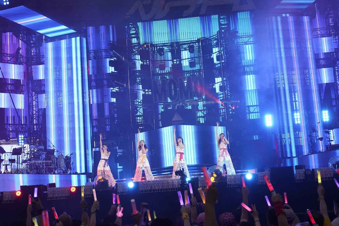 ＜ももクロ夏のバカ騒ぎ2022 -MOMOFEST-＞ベルーナドーム（2022年7月31日）／©キングレコード