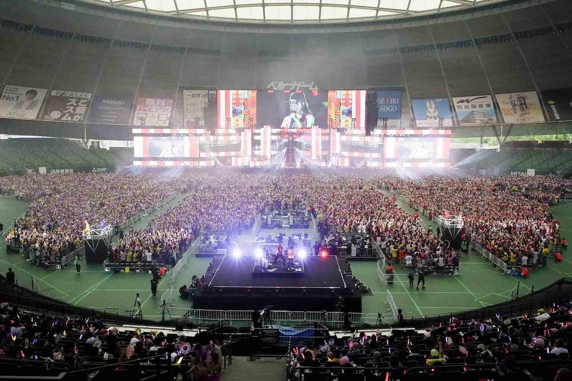 ＜ももクロ夏のバカ騒ぎ2022 -MOMOFEST-＞ベルーナドーム（2022年7月31日）／©キングレコード