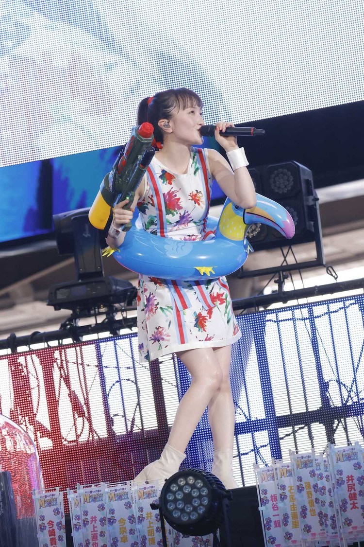 ＜ももクロ夏のバカ騒ぎ2022 -MOMOFEST-＞ベルーナドーム（2022年7月31日）／©キングレコード