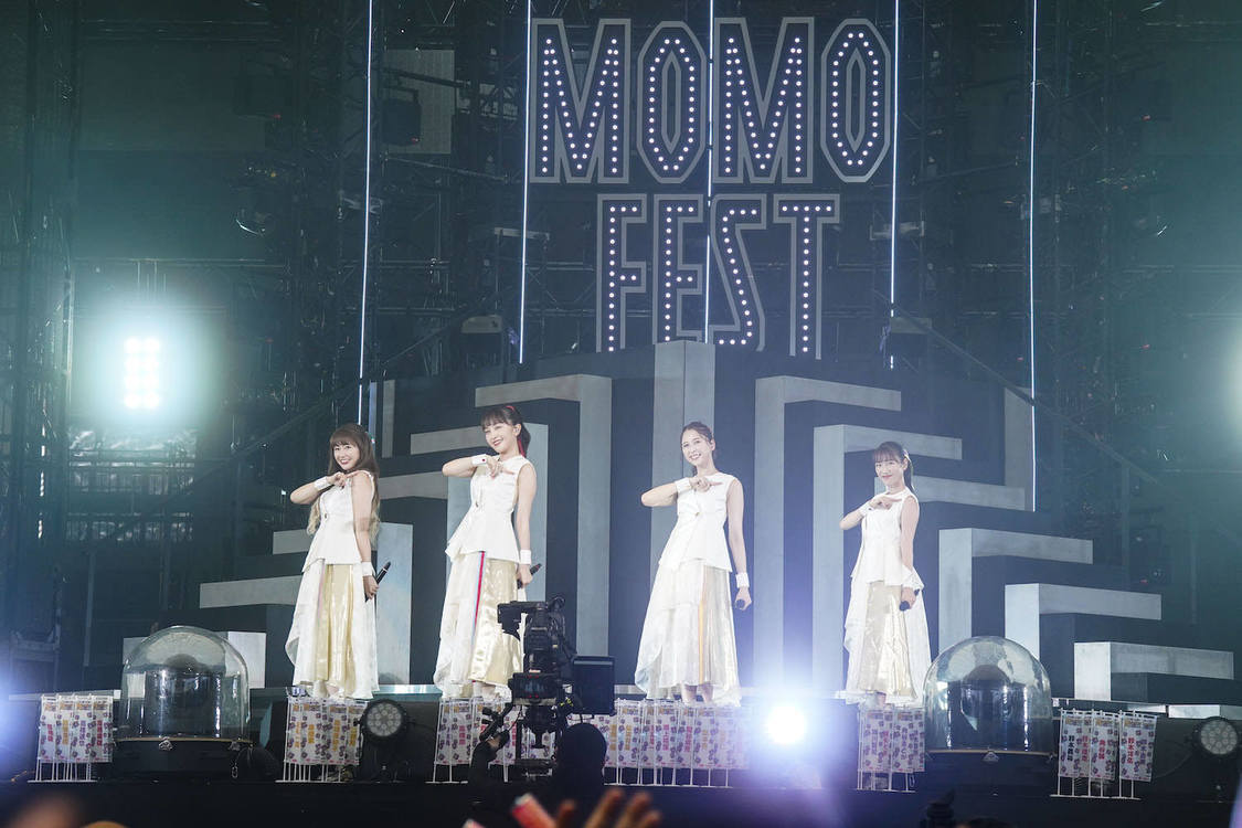 ＜ももクロ夏のバカ騒ぎ2022 -MOMOFEST-＞ベルーナドーム（2022年7月31日）／©キングレコード