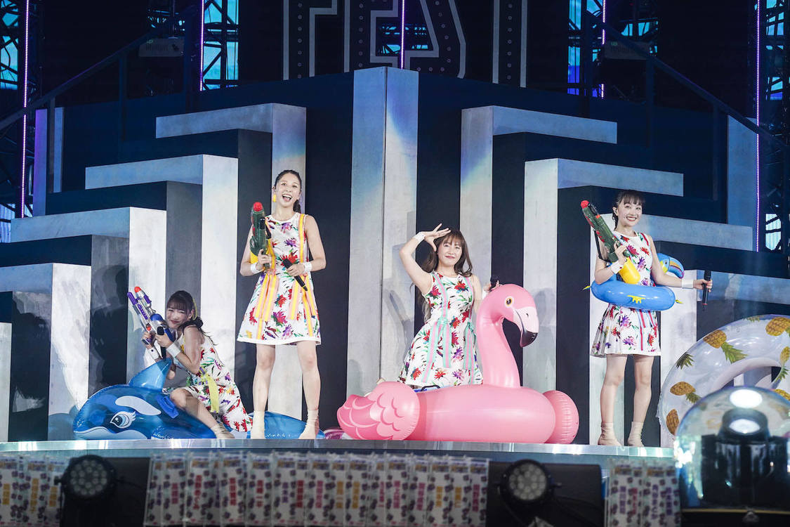 ＜ももクロ夏のバカ騒ぎ2022 -MOMOFEST-＞ベルーナドーム（2022年7月31日）／©キングレコード