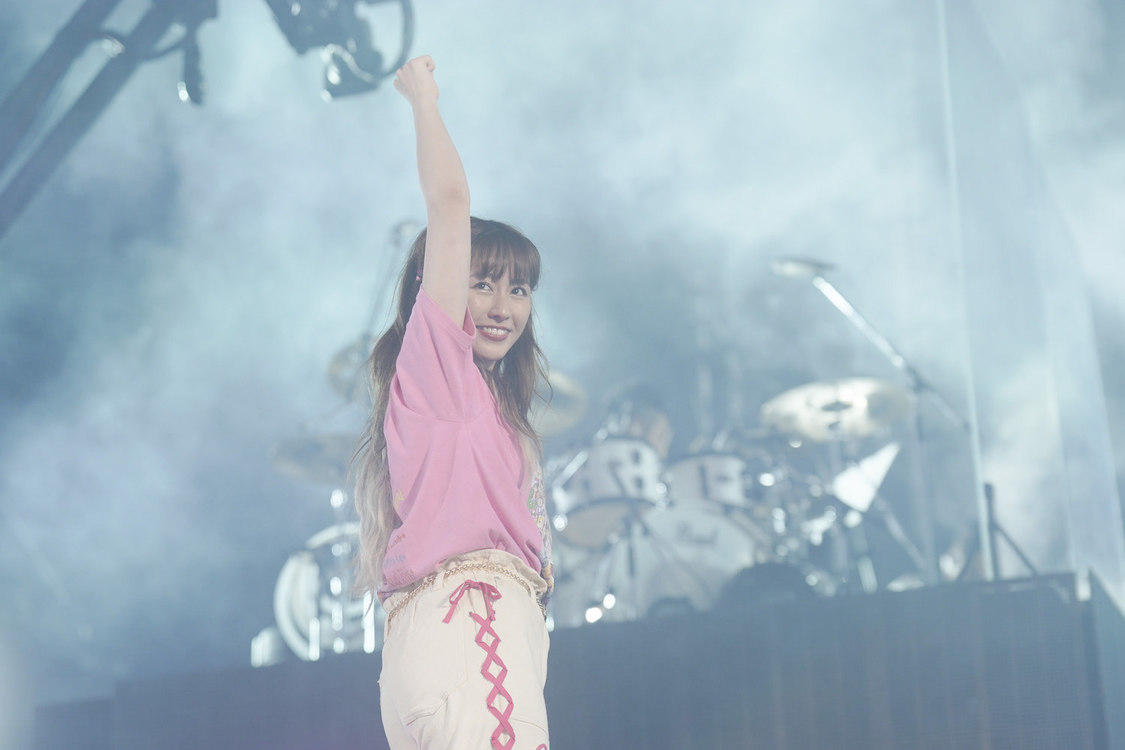 ＜ももクロ夏のバカ騒ぎ2022 -MOMOFEST-＞ベルーナドーム（2022年7月31日）／©キングレコード