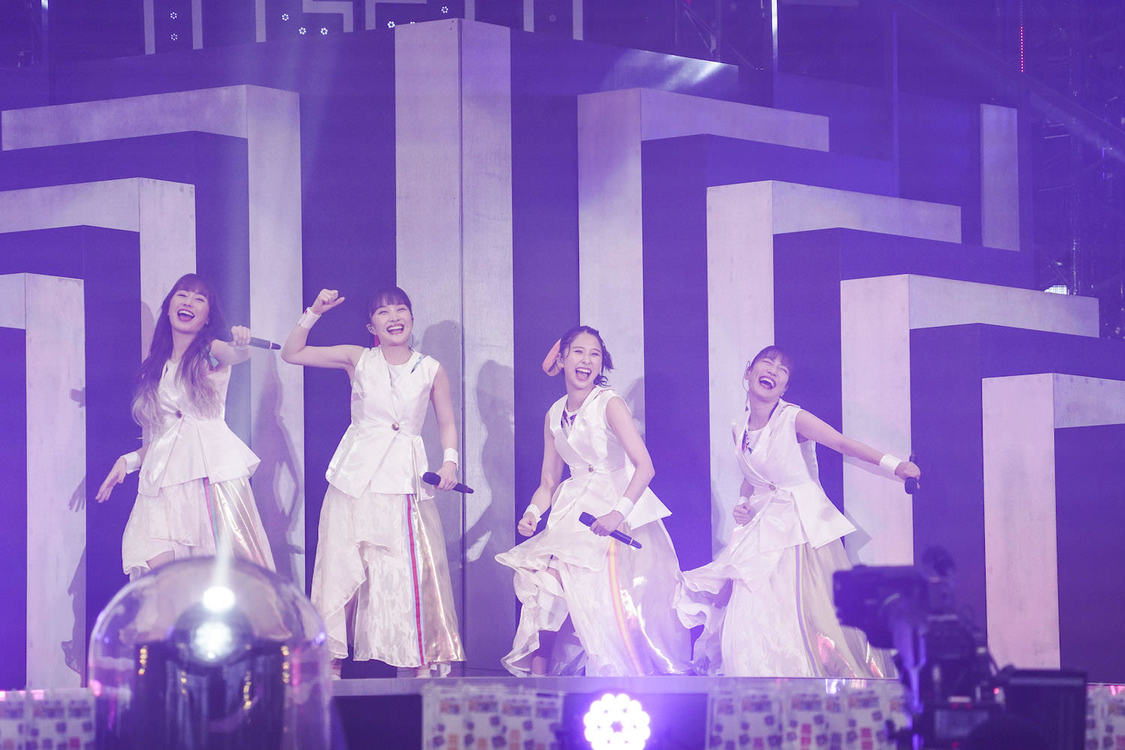 ＜ももクロ夏のバカ騒ぎ2022 -MOMOFEST-＞ベルーナドーム（2022年7月31日）／©キングレコード