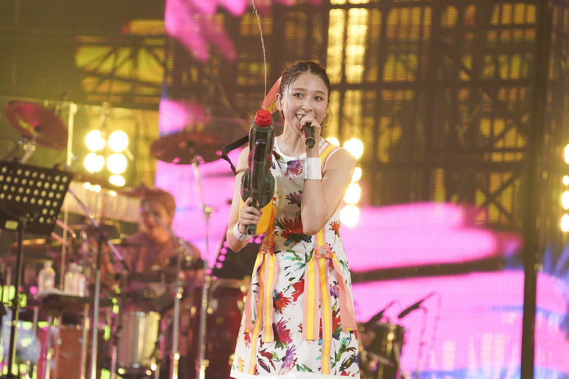 ＜ももクロ夏のバカ騒ぎ2022 -MOMOFEST-＞ベルーナドーム（2022年7月31日）／©キングレコード