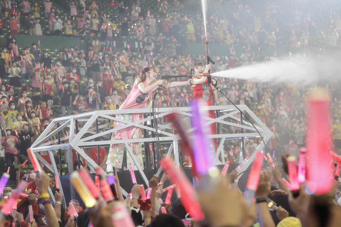 ＜ももクロ夏のバカ騒ぎ2022 -MOMOFEST-＞ベルーナドーム（2022年7月31日）／©キングレコード