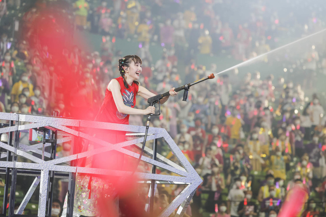 ＜ももクロ夏のバカ騒ぎ2022 -MOMOFEST-＞ベルーナドーム（2022年7月31日）／©キングレコード