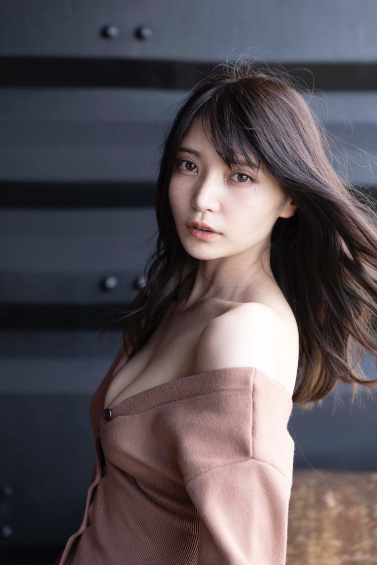 似鳥沙也加 1st写真集『Ribbon（リボン）』アザーカット