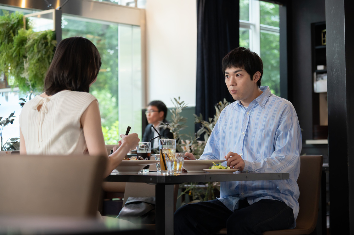 (C)「ロマンス暴風域」 製作委員会・MBS