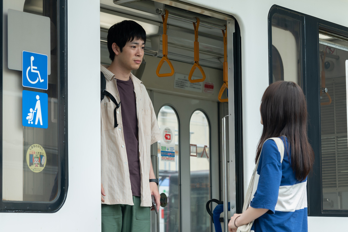 (C)「ロマンス暴風域」 製作委員会・MBS