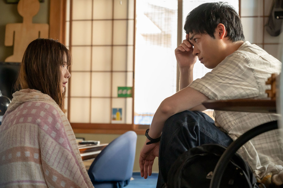 (C)「ロマンス暴風域」 製作委員会・MBS