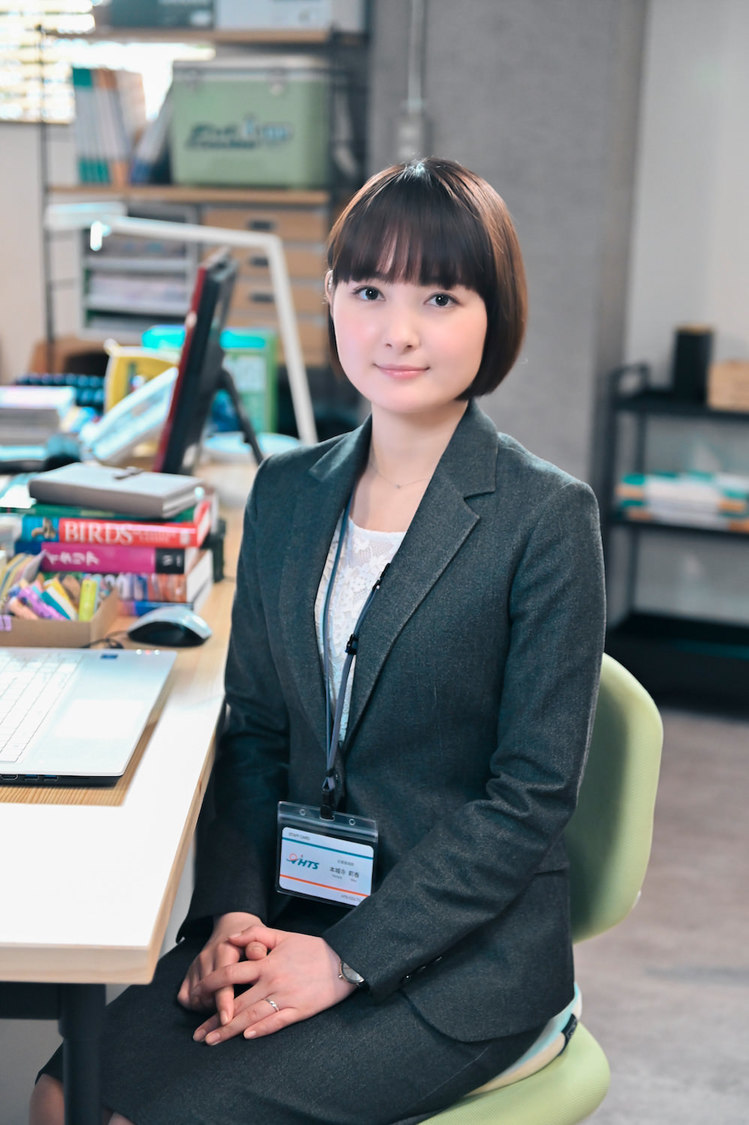 葵わかな（本城寺莉香役）