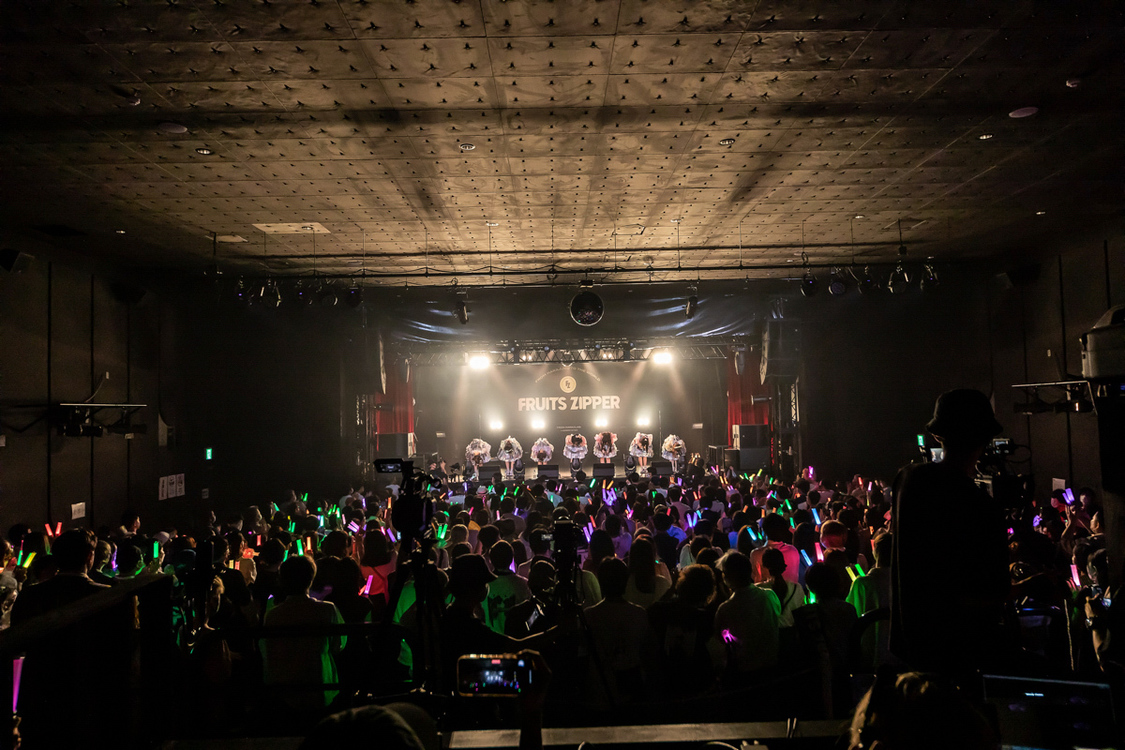 ＜FRUITS ZIPPER単独公演〜夏休みジッパー！〜＞ 撮影：Masayo
