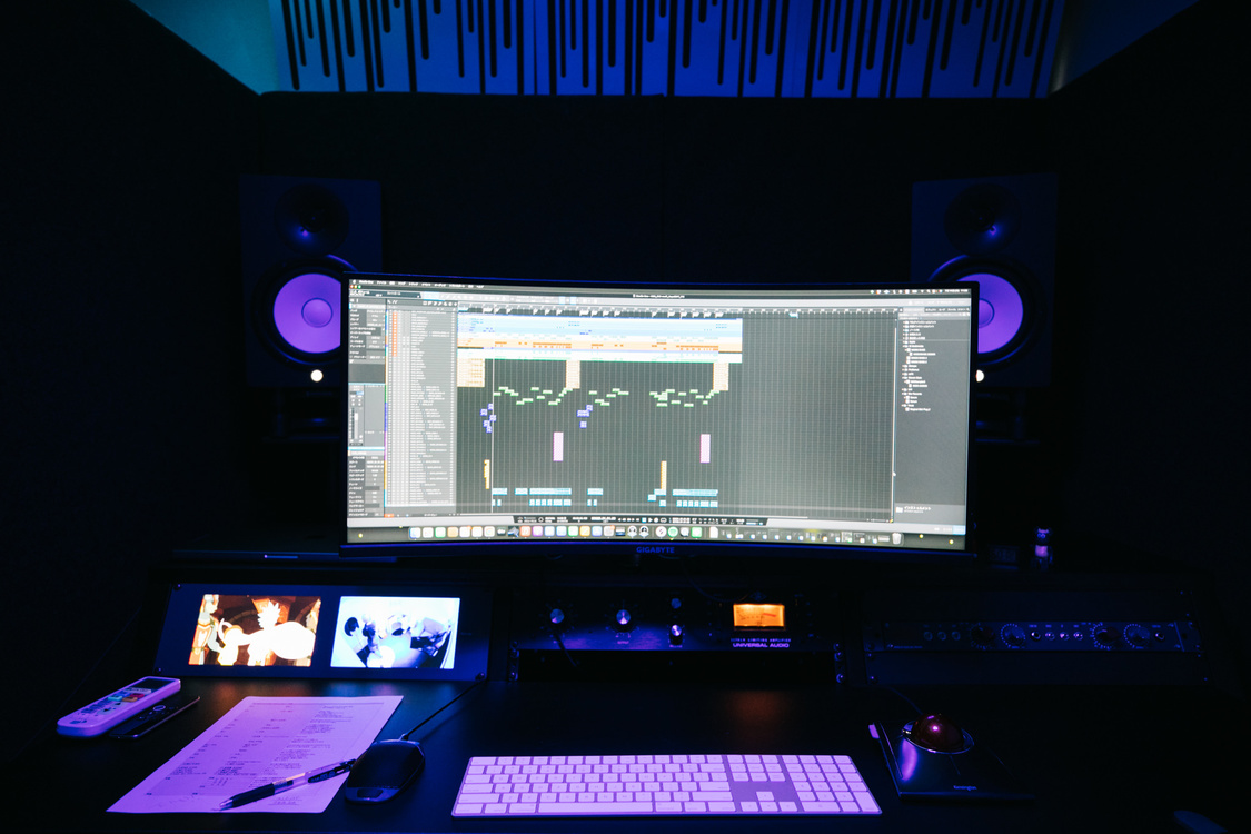 コントロールルームのメインモニター