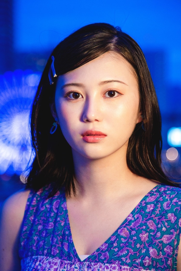 『三原羽衣 1st写真集 ういういしい、』より