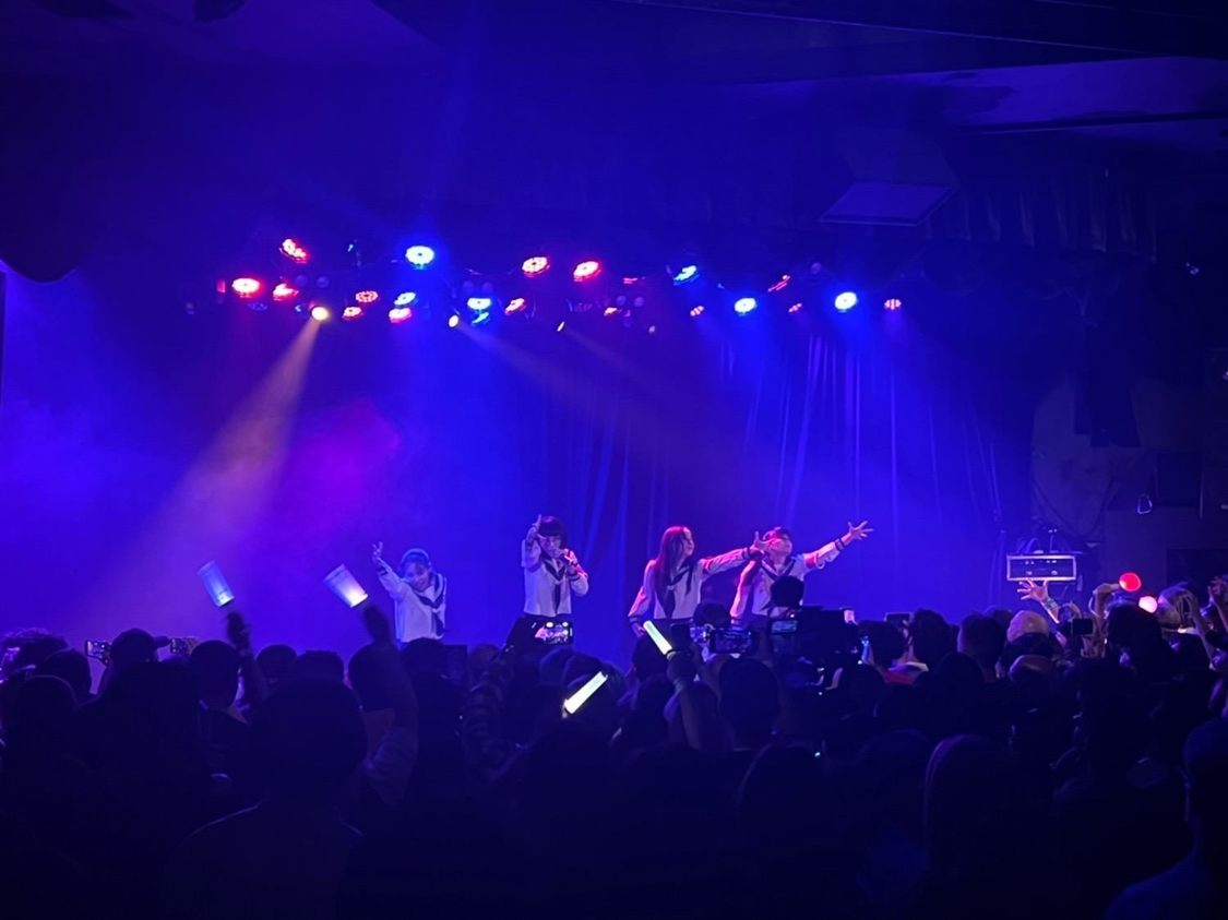 ＜ATARASHII GAKKO ROAD TO HITC＞