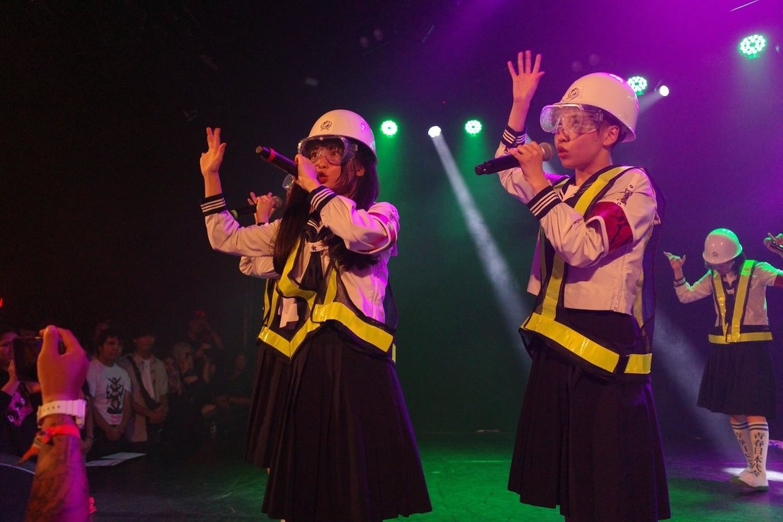 ＜ATARASHII GAKKO ROAD TO HITC＞