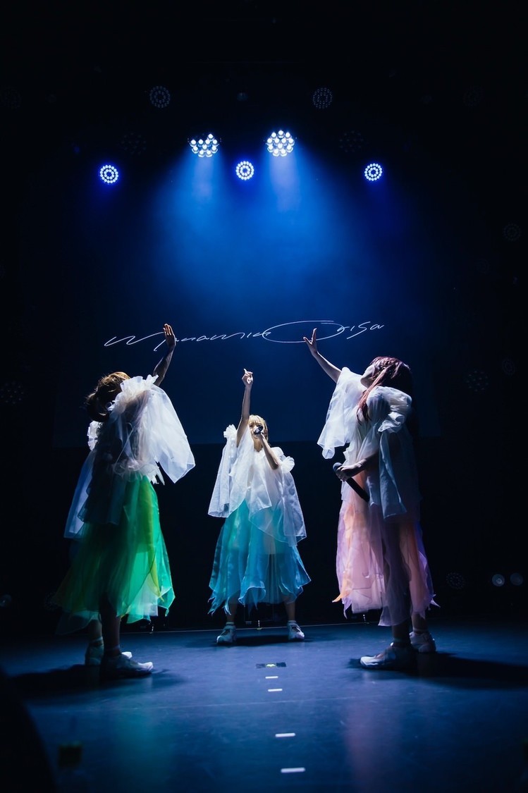 まなみのりさライブ写真