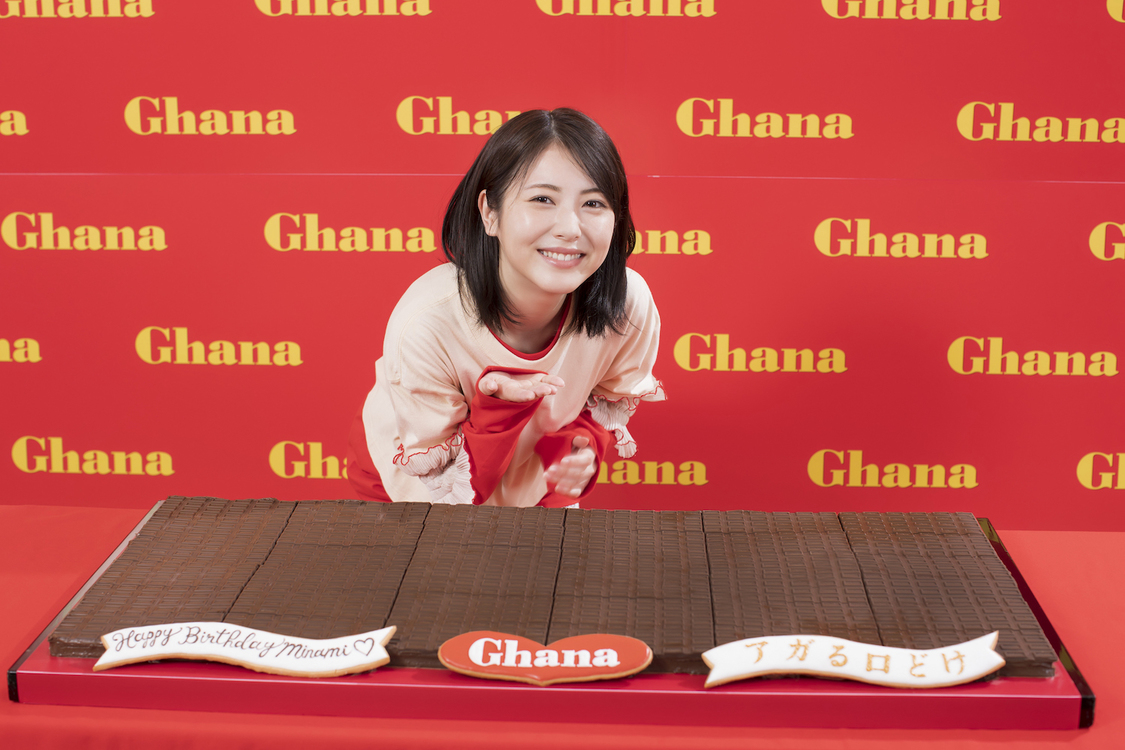 ロッテ ガーナミルクチョコレート 新TV-CM「アガる口どけ」篇より場面写真＆撮影現場写真