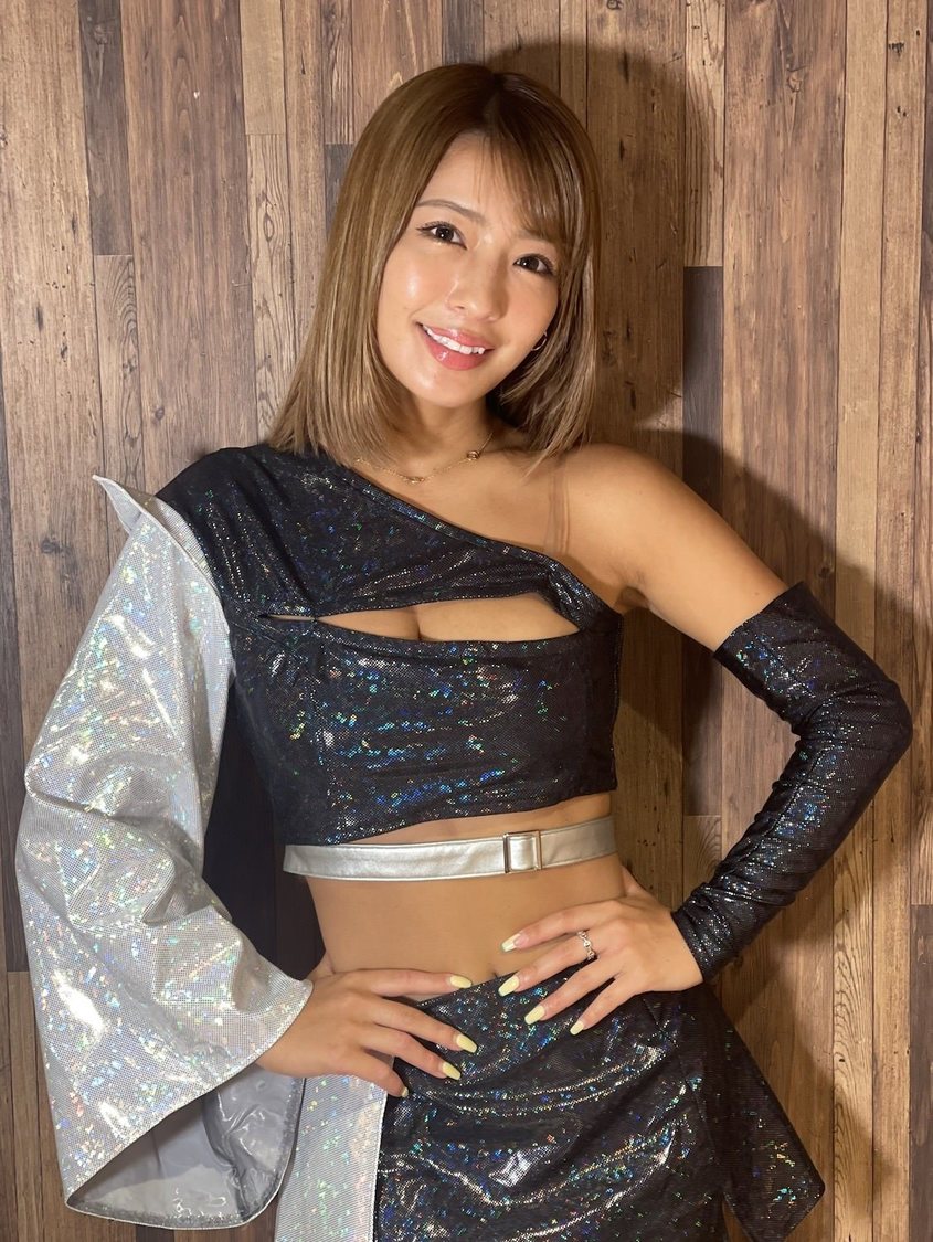 橋本梨菜（MC RINA）