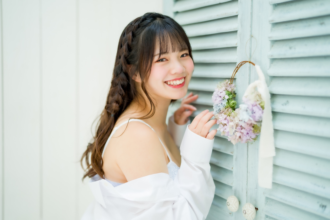 涼川しおり 2nd デジタル写真集『愛しおりん。』より