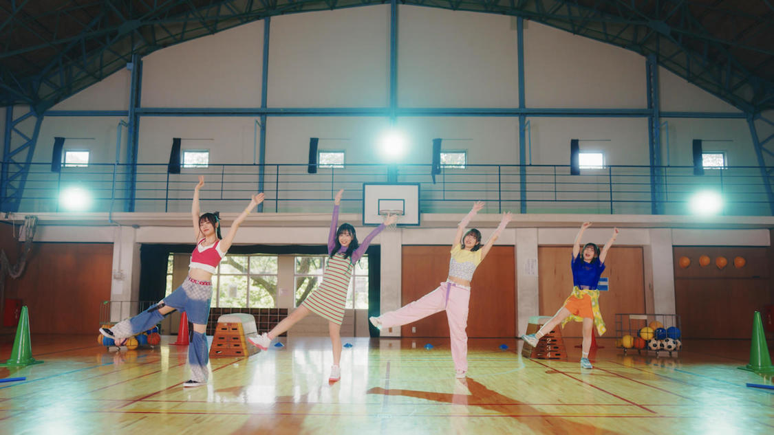 PiXMiX「ソーダトニック」MVより