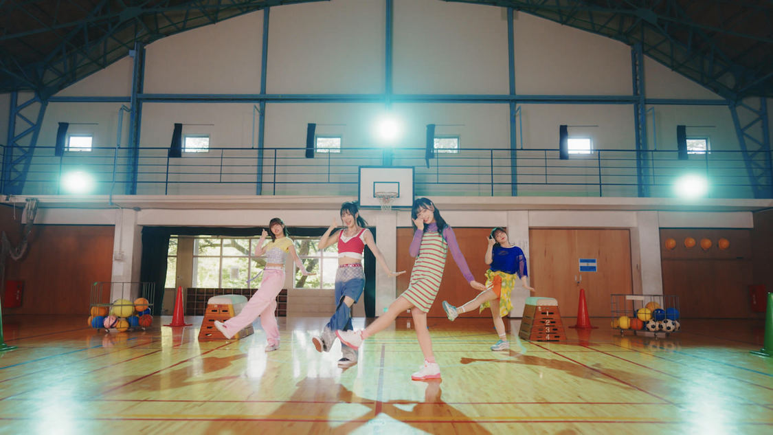 PiXMiX「ソーダトニック」MVより