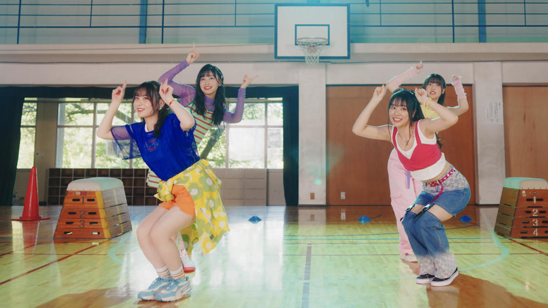 PiXMiX「ソーダトニック」MVより