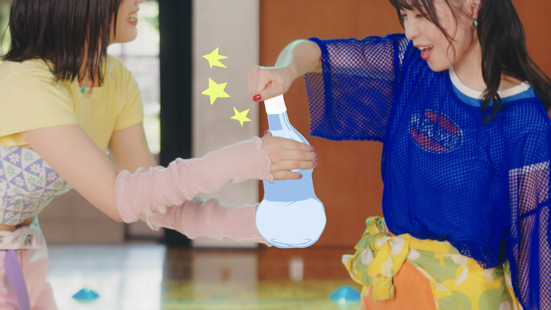 PiXMiX「ソーダトニック」MVより