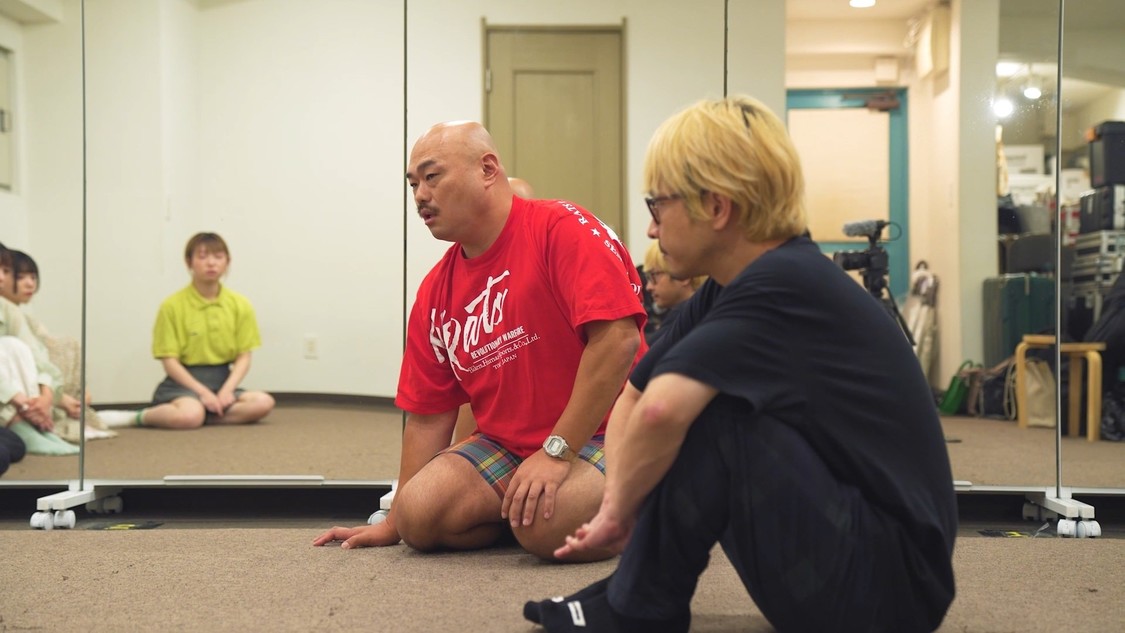 豆柴の大群「MUST CHANGE PROJECT」解禁動画より