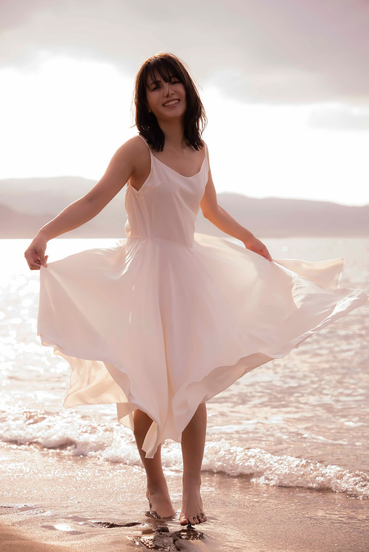 南里美希2nd写真集『jamais vu』より（©中村和孝/小学館）