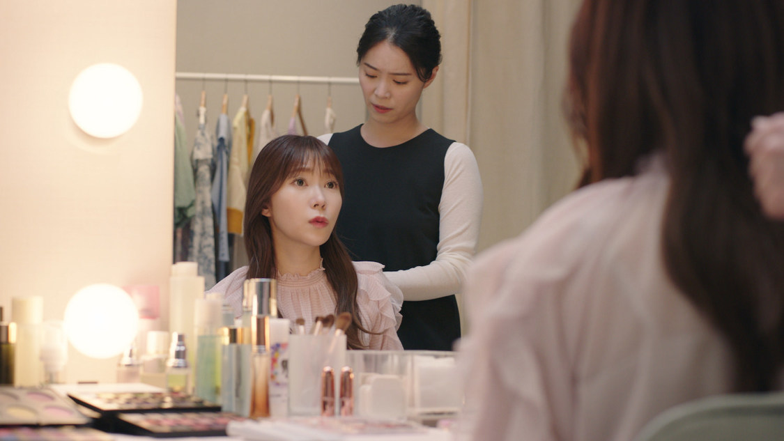 『女性薬 命の母ホワイト』新TV-CM「メイクさんトーク」篇