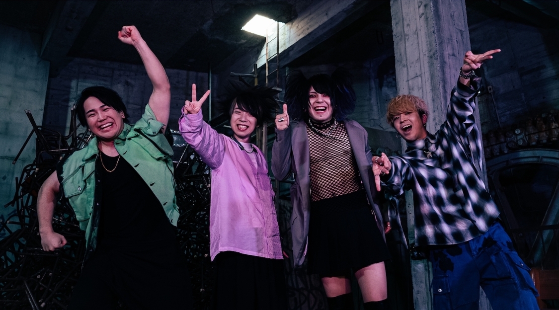 夕闇に誘いし漆黒の天使達