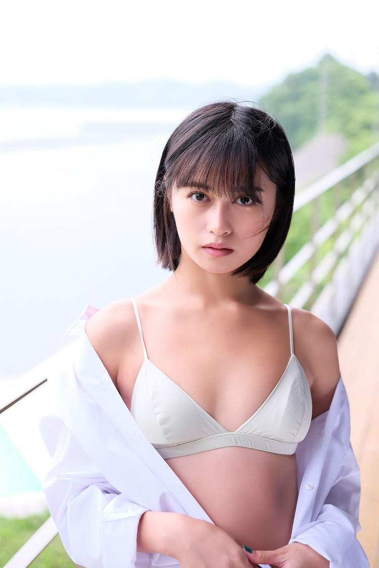 西山乃利子『UNREAL』（©2022 Liverpool）