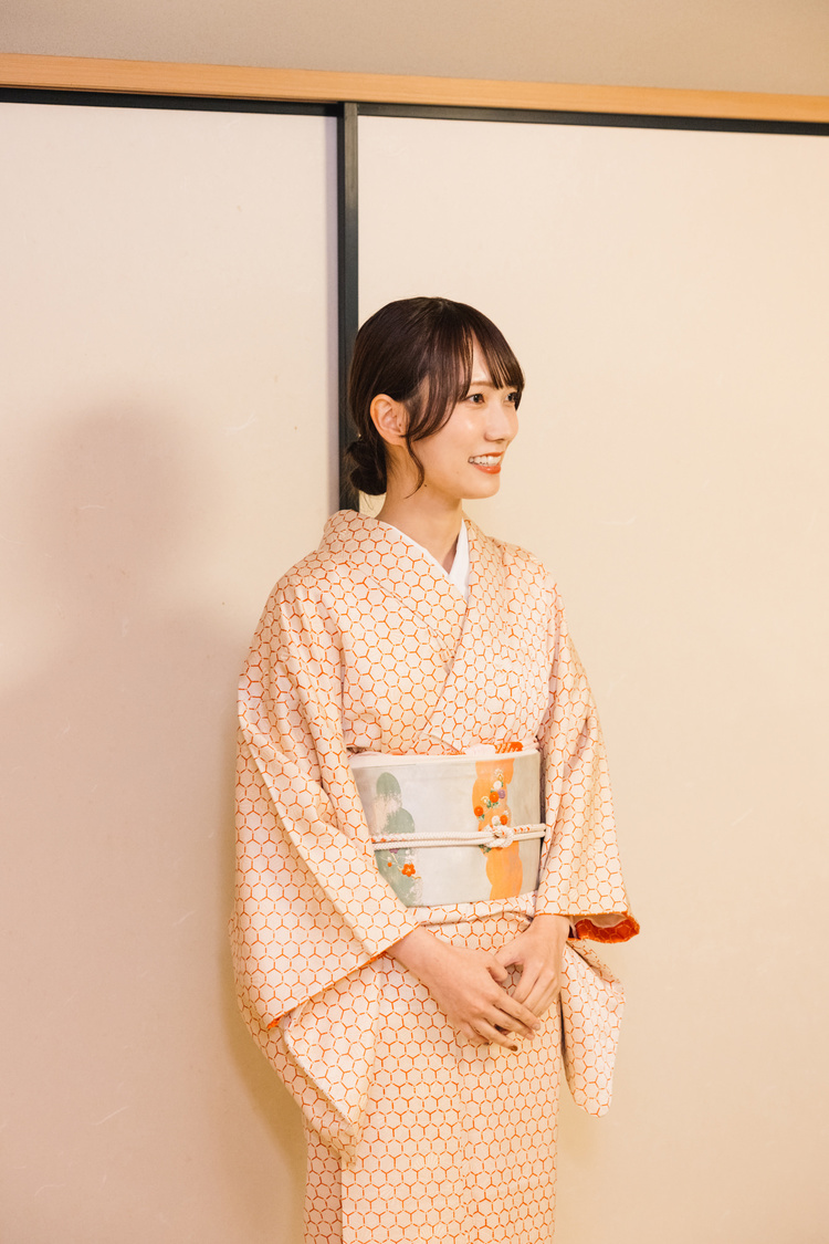 メンバーを出迎える江嶋綾恵梨