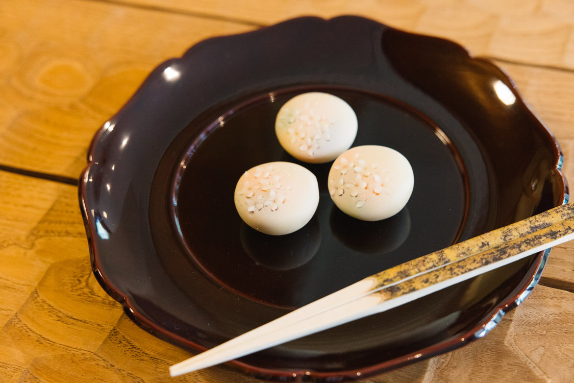 この日のために特別にオーダーされた和菓子