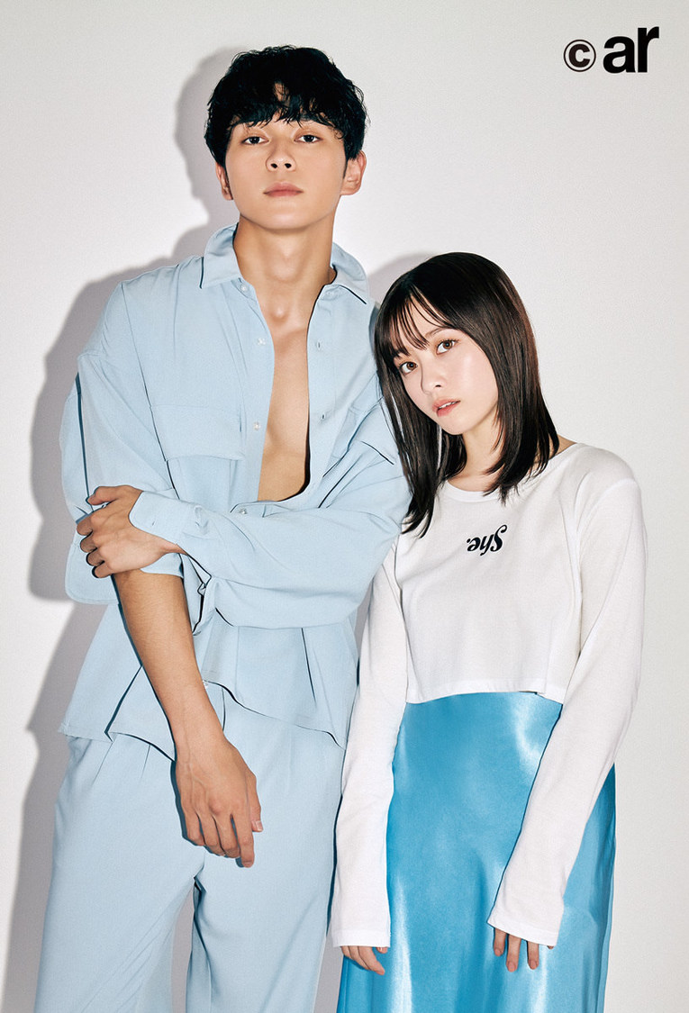 橋本環奈、眞栄田郷敦（『ar』11月号より）