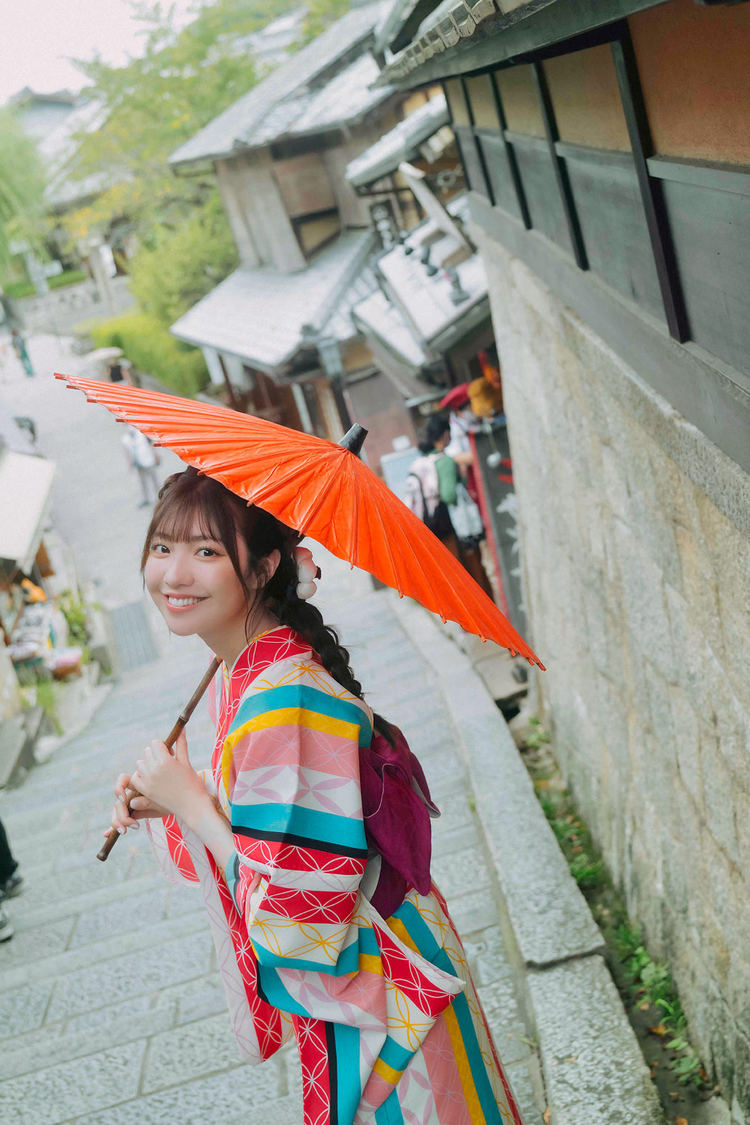 『わーすた 小玉梨々華1st写真集（仮）』より