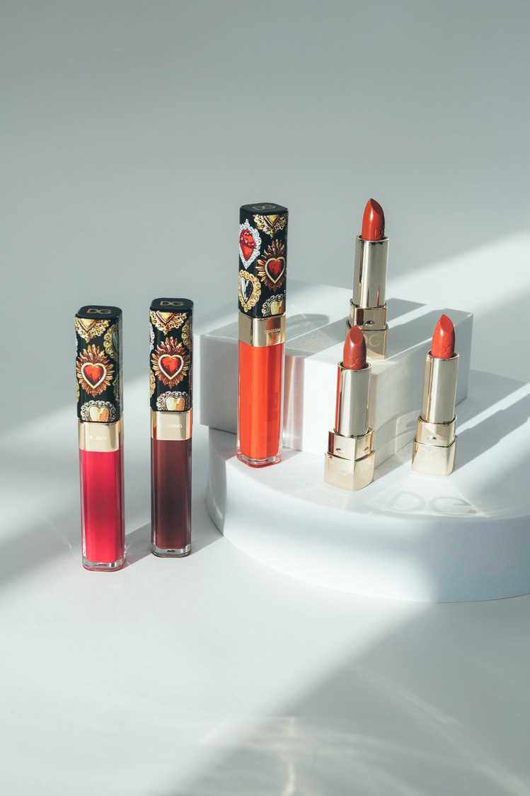 AKB48 本田仁美『ドルチェ&ガッバーナ ビューティ プレス』使用アイテム