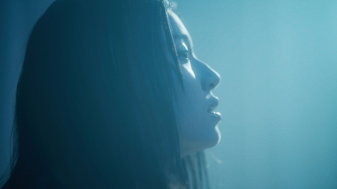 「WAVY BABY」MVより