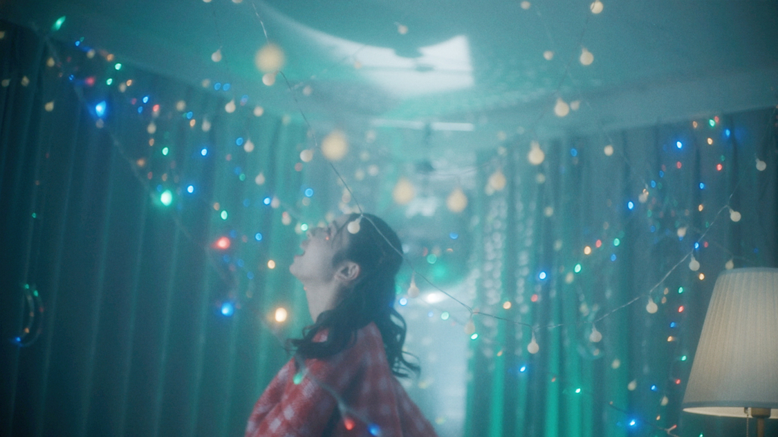 「WAVY BABY」MVより