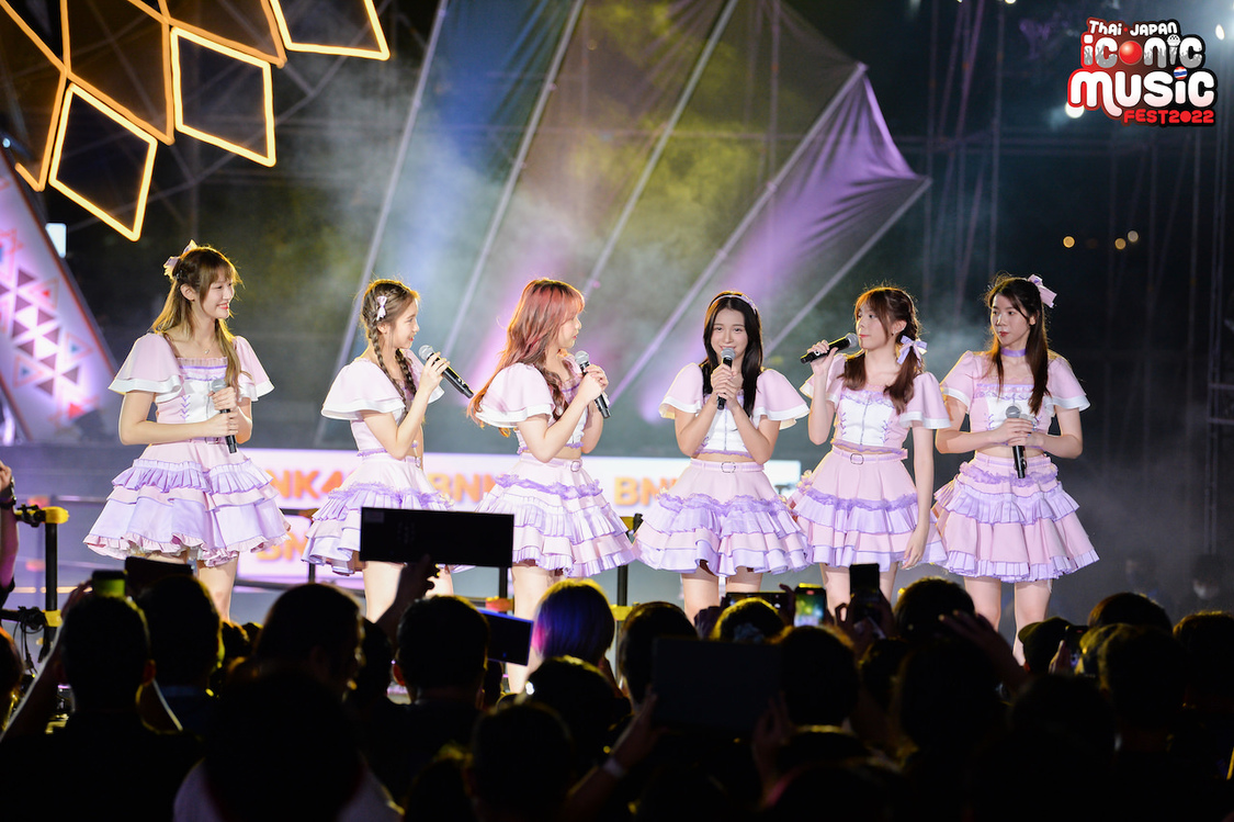  ＜AKB48 Group CIRCLE JAM 2023＞の開催発表を行なった＜Thai-Japan Iconic Music Fest 2022＞の様子（BNK48）